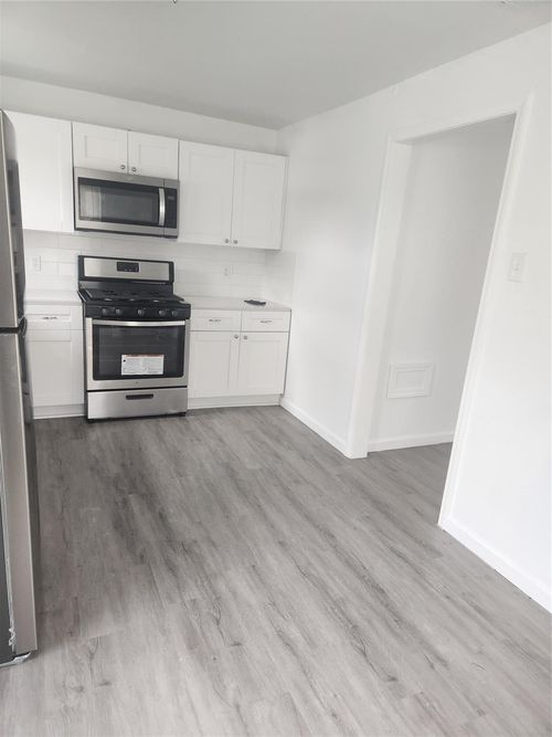 6914 Gonzales St, Houston, TX, 77020-6946 | Card Image
