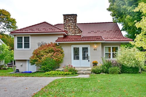 {{alt}} | Card Image