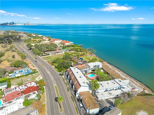 APT-16 - 3402 Ocean Dr, Condo with 2 bedrooms, 2 bathrooms and null parking in Corpus Christi TX | Image 21