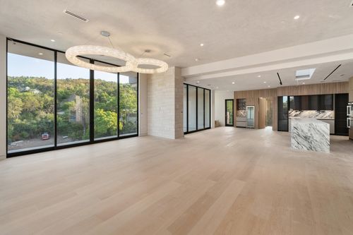 716 Laurel Valley Rd, West Lake Hills, TX, 78746-3510 | Card Image