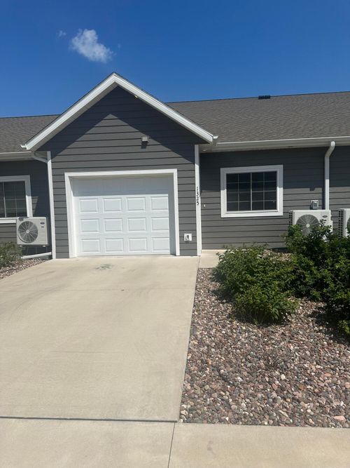 1325 Hagar St, La Crosse, WI, 54603 | Card Image