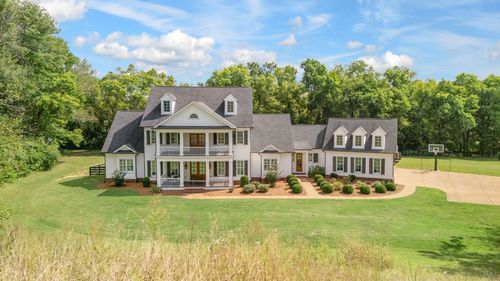 7125 Brandon Park Ct, Franklin, TN, 37064-7626 | Card Image