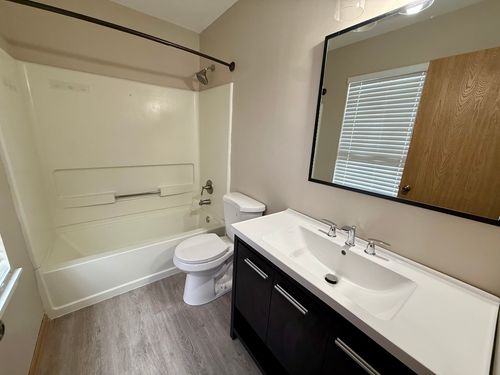 2477 Smithfield Ct, Aurora, IL, 60503-5758 | Card Image