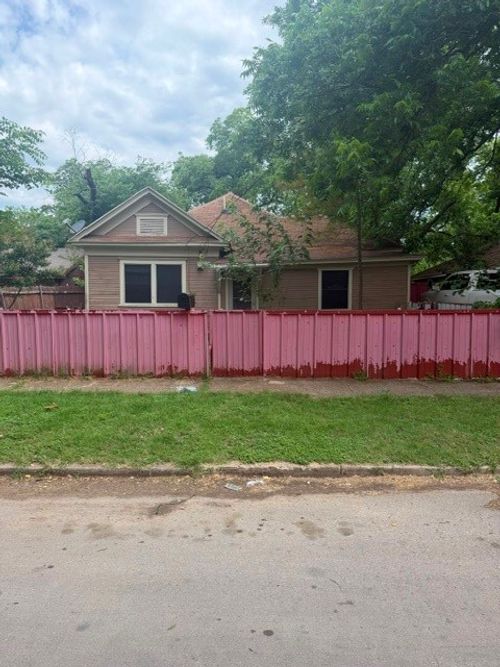 417 W Brooklyn Ave, Dallas, TX, 75208-6525 | Card Image