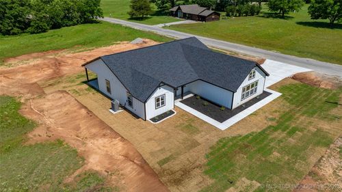 1 Diamondhead Dr, Burneyville, OK, 73430-2134 | Card Image