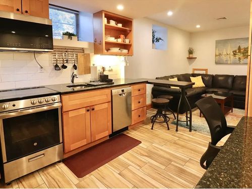 1r-182 Babcock St, Brookline, MA, 02446-6774 | Card Image