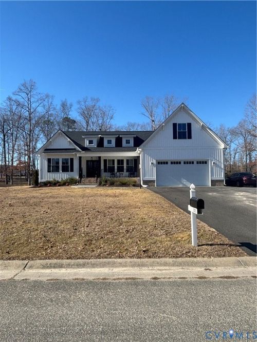 2211 Silver St, Aylett, VA, 23009-3061 | Card Image