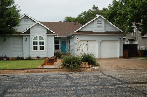 12615 Dove Valley Trl, Austin, TX, 78729-7233 | Card Image