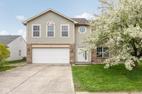 6111 Parrington Dr, Indianapolis, IN, 46236-7339 | Card Image