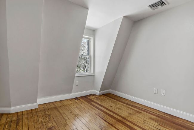 1 - 31 Farnum Pike, Condo with 3 bedrooms, 2 bathrooms and 2 parking in Smithfield RI | Image 14