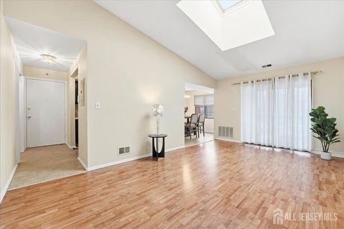 c-297 Alpine Way, Woodbridge, NJ, 07095-1477 | Card Image