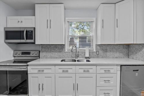 2614 Jenkins Ct, Nashville, TN, 37208-1217 | Card Image