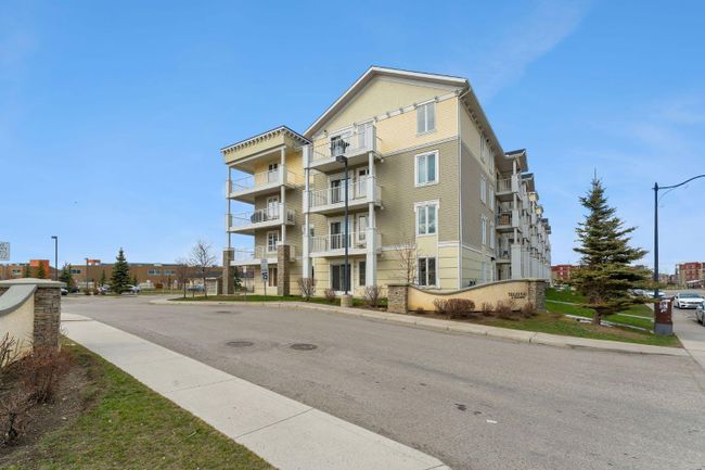 2122 - 1140 Taradale Drive Ne, Home with 2 bedrooms, 2 bathrooms and 1 parking in Calgary AB | Image 2