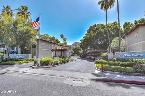 273-7557 N Dreamy Draw Dr, Phoenix, AZ, 85020-4651 | Card Image