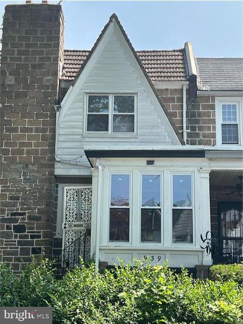 939 Flanders Rd, PHILADELPHIA, PA, 19151-3011 | Card Image