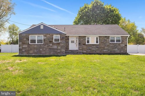 112 Pedrick Ave, WILLIAMSTOWN, NJ, 08094-1022 | Card Image