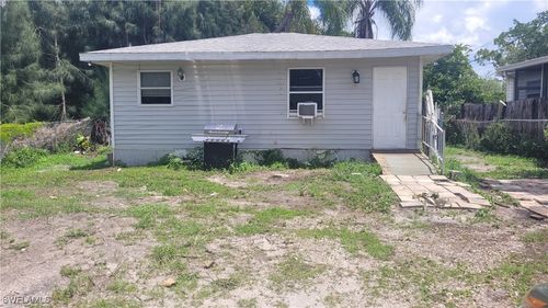 410 Santa Barbara St, North Fort Myers, FL, 33903-2844 | Card Image