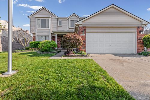 4959 Kingswood Dr, Warren, MI, 48092-5537 | Card Image