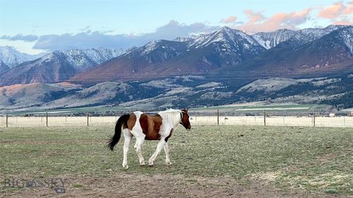 138 Inverness Rd, Livingston, MT, 59047-8833 | Card Image