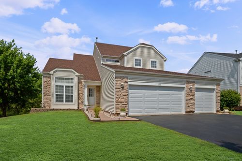 1910 Prairie Path Ln, Carpentersville, IL, 60110-3300 | Card Image