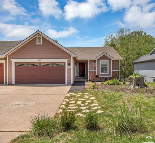 913 Christie Ct, Lawrence, KS, 66049-4148 | Card Image