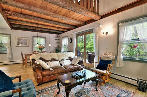 151 Burton Rd, Weston, VT, 05161-5003 | Card Image