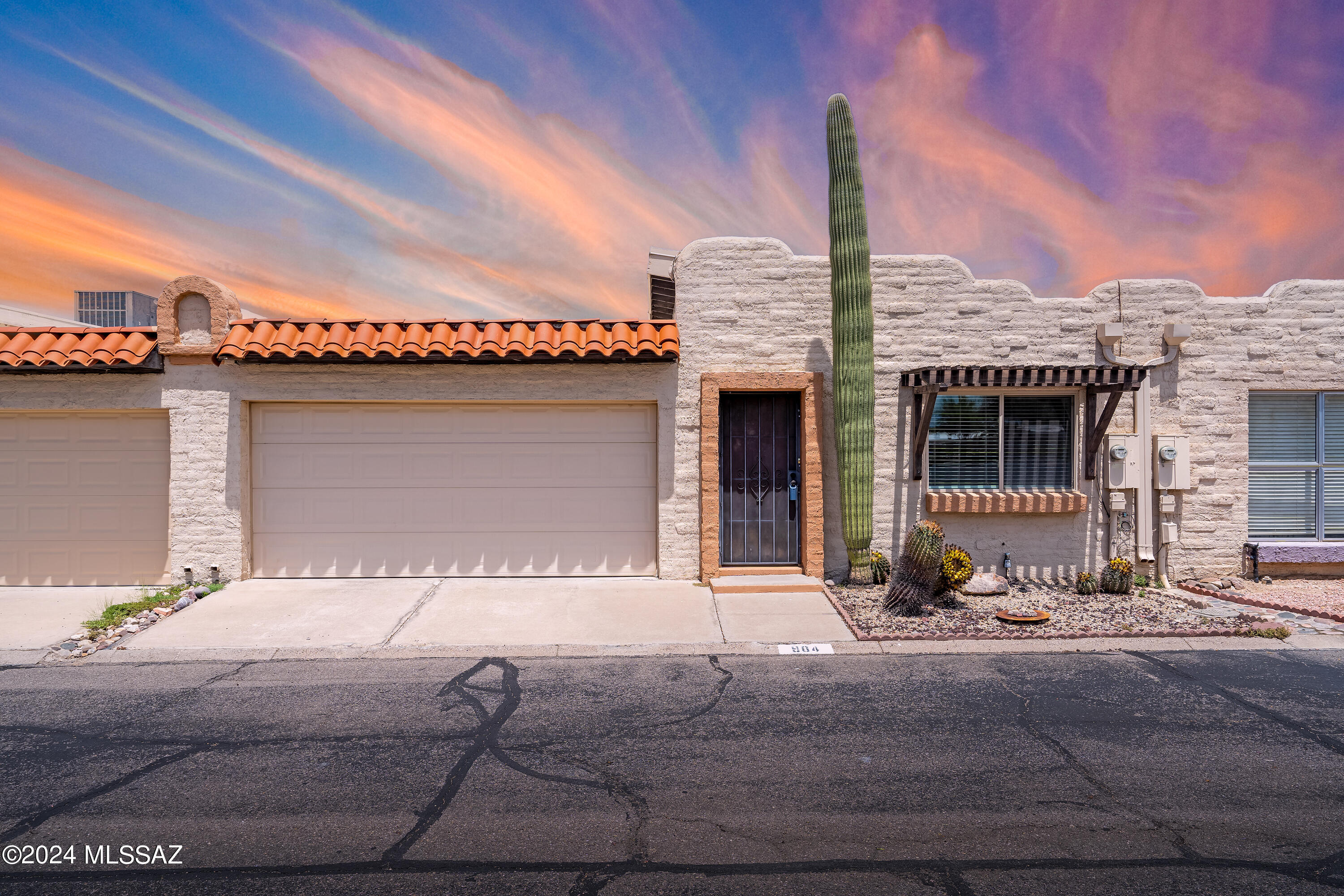 Pinaleno Ln, Tucson, AZ 85704