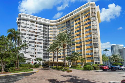 apt-313-100 Golden Isles Dr, Hallandale Beach, FL, 33009-5823 | Card Image