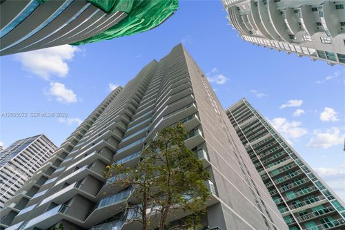 507-77 Se 5, Miami, FL, 33131 | Card Image