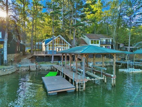 242 4th Retreat, Eclectic, AL, 36024-4204 | Card Image