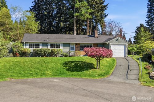 21225 96th Ave W, Edmonds, WA, 98020-3319 | Card Image