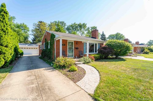 1021 Englewood Ave, Royal Oak, MI, 48073-2865 | Card Image