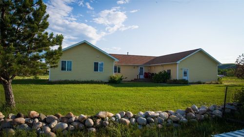 65 Indian Rings Rd, Big Timber, MT, 59011-8022 | Card Image