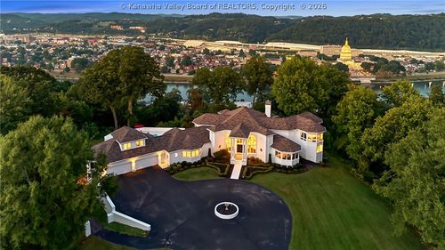 2 Quarry Rdg, Charleston, WV, 25304-1050 | Card Image