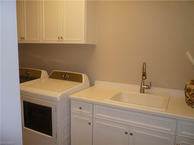 Large Landry Room | Image 11
