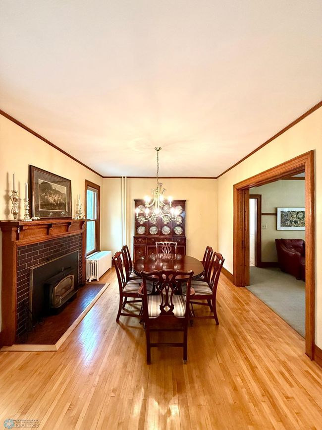 Formal Dining Room | Image 10