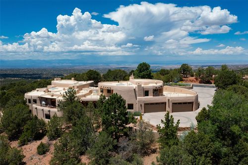 1233 N Summit Dr, Santa Fe, NM, 87501-8339 | Card Image