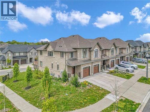 121 Hollybrook Trail, Kitchener, ON, N2R0P1 | Card Image