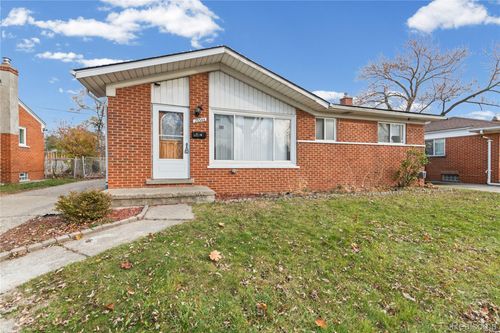 23344 Panama Ave, Warren, MI, 48091-4739 | Card Image