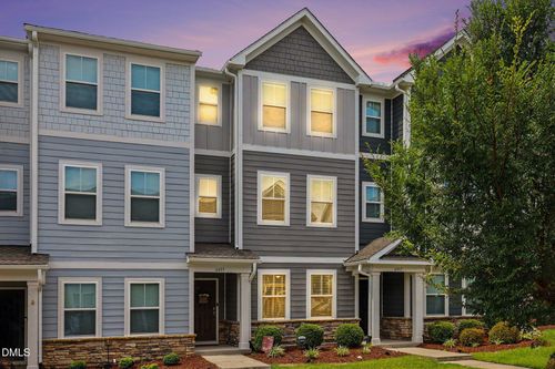 6015 Kayton St, Raleigh, NC, 27616-4328 | Card Image