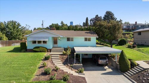 812 Taylor St, Sunnyside, WA, 98944-1726 | Card Image