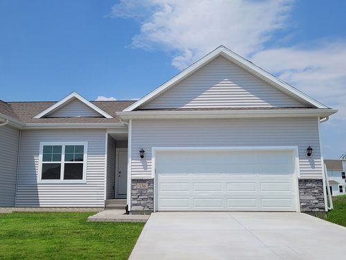 1060 Daisy Ln, Waukee, IA, 50263-7403 | Card Image