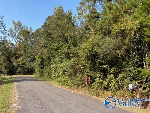 1428 Cove Creek Dr, Glencoe, AL, 35905-1101 | Card Image