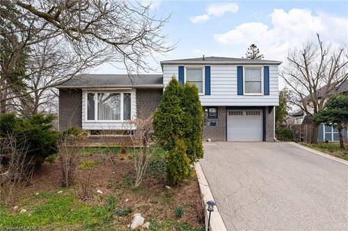 557 Trafford Cres, Oakville, ON, L6L3T4 | Card Image