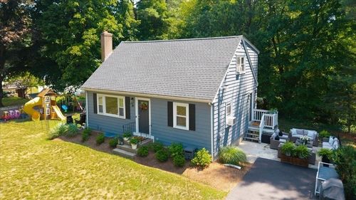 30 Chestnut St, Wrentham, MA, 02093-1717 | Card Image