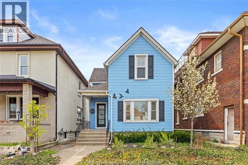 809 Gladstone Ave, Windsor, ON, N9A2R3 | Card Image