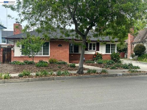 1256 Glen Drive, San Leandro, CA, 94577-3852 | Card Image