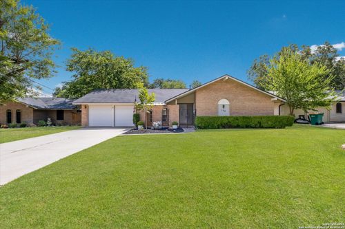 109 Kenwood Ave, Boerne, TX, 78006-2716 | Card Image