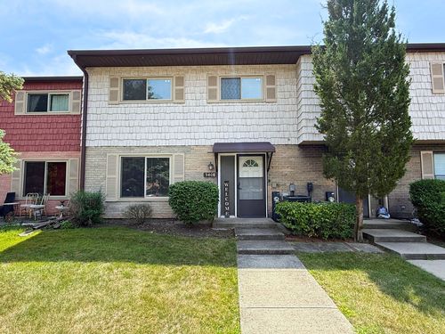 apt-e-540 W Lodge Trl, Wheeling, IL, 60090-5165 | Card Image