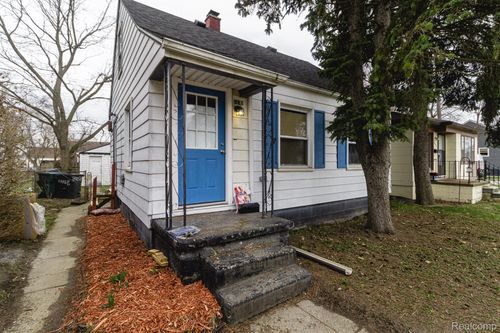881 Garfield Ave, Lincoln Park, MI, 48146-2703 | Card Image